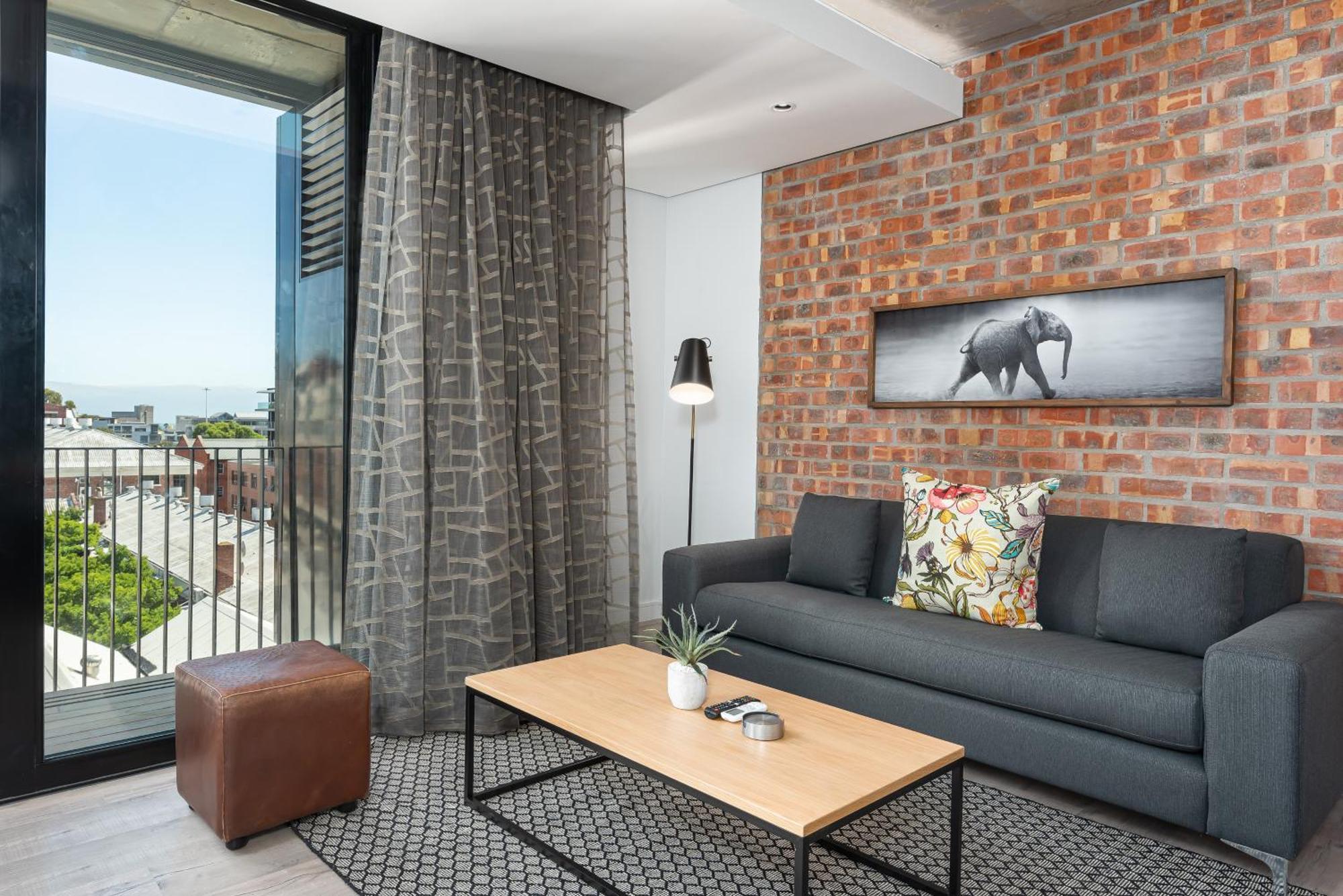 The Signature 404 Apartment